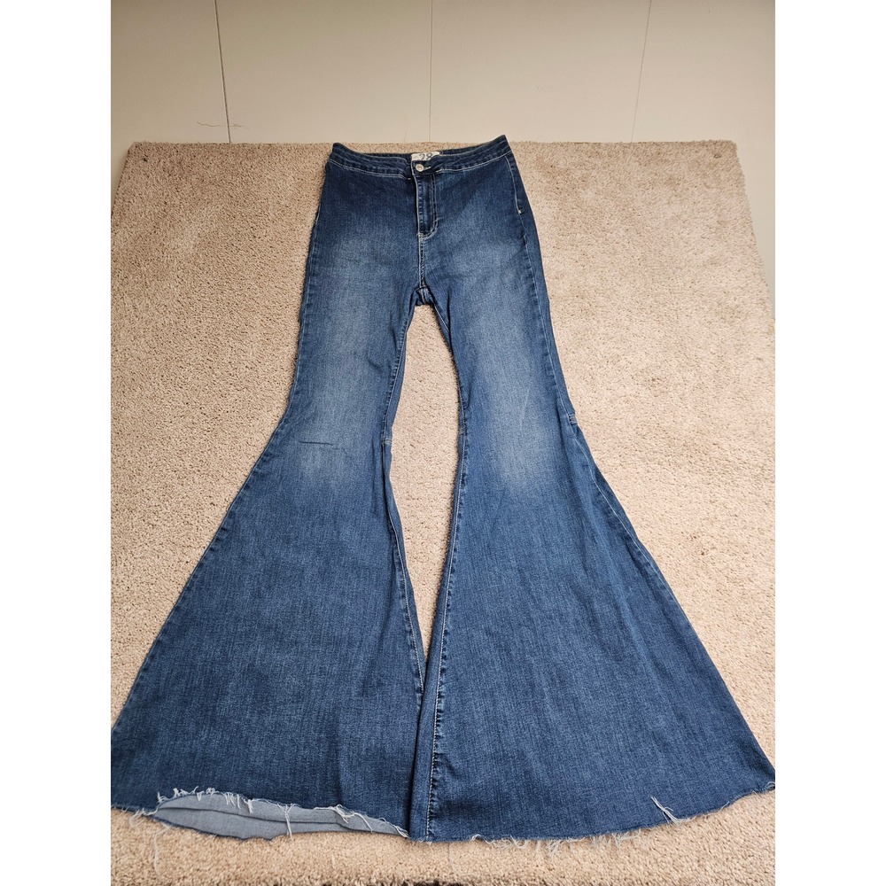 Free People Just Float On Flare Jeans Blue Medium Wash Denim Bell Bottoms 28 - Picture 2 of 7